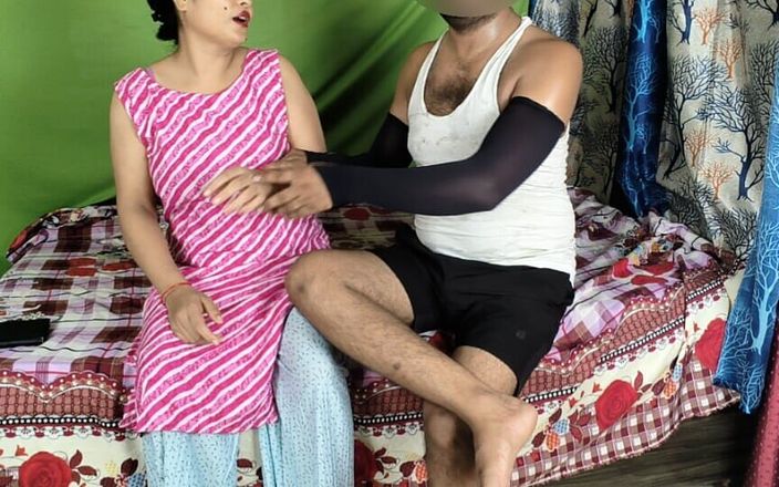 Pyaripooja22: Adik tiri ngocok kontol adik tirinya dan bilang ngentot aku...