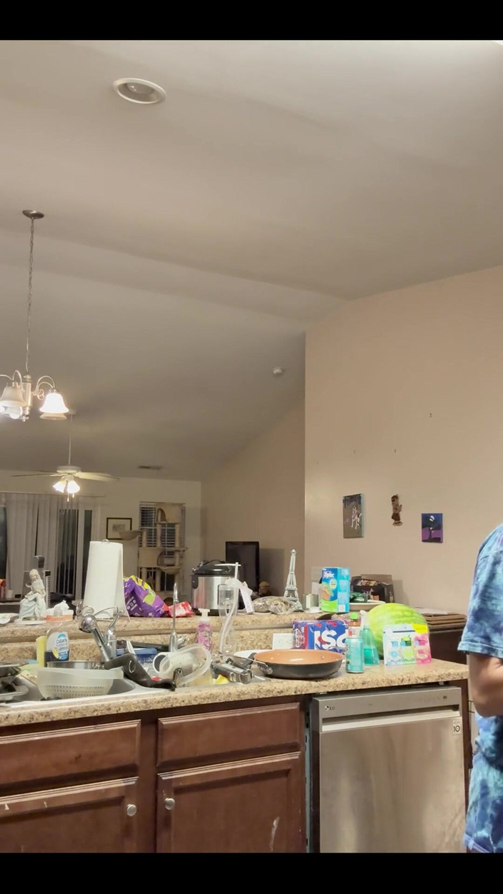 Suzy Wylde: Iced Coffee Hacks dengan Gal Awak Suzy Wylde