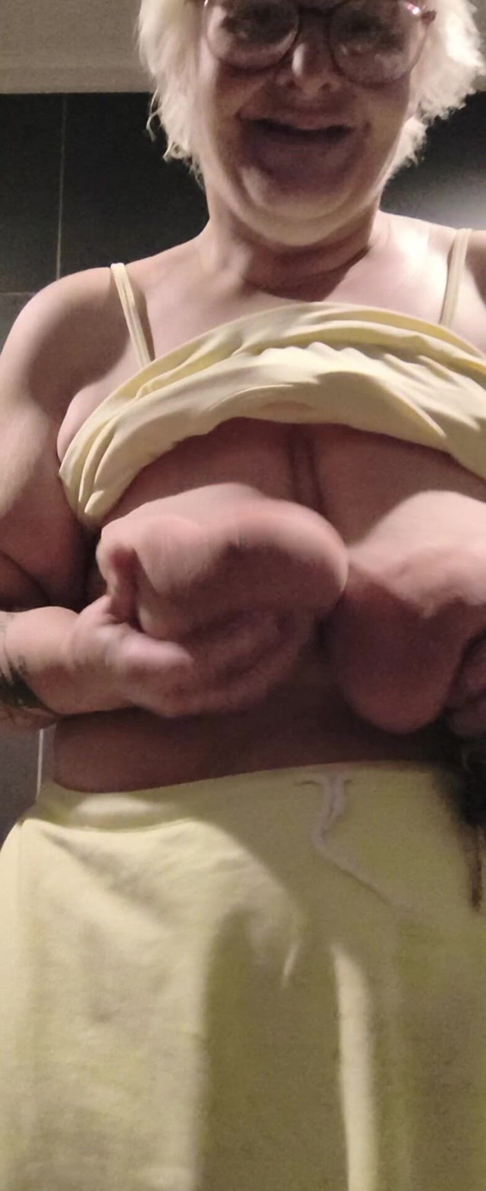 HerculesnVENUS: मुझे पता है कि आप क्या चाहते हैं कृपया मेरी लव को खड़ा करें