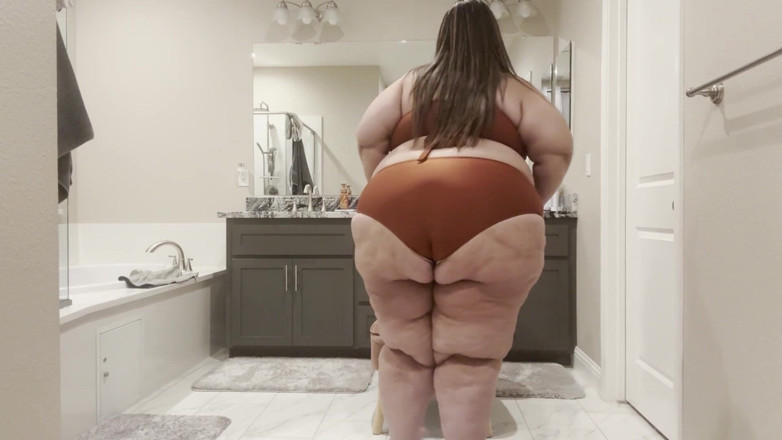 Plump Paradise: Baculatá rajská váha - červen 2024
