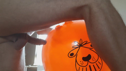 Naxy: Space hopper humping