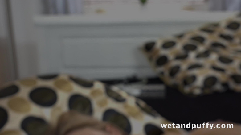 Puffy Network: Pumpen sie diesen pfirsich von nass und geschwollen