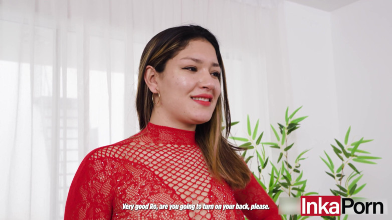 Inka Porn: Argentina se desnuda frente a la cámara mientras nos cuenta...