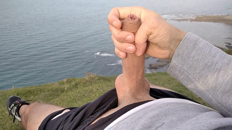 Elvissc: Huge Dirty Cock Gets Handjob on the Beach and Squirts...