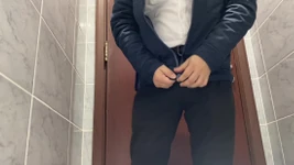 Piscio e sega e il bagno del centro commerciale