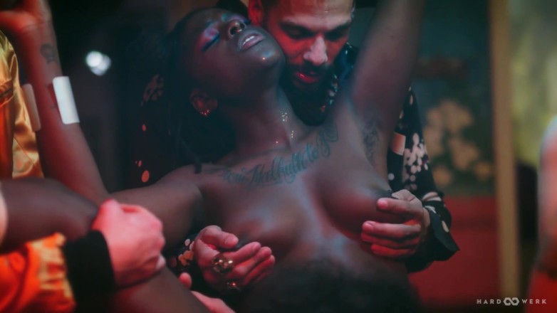 HardWerk: Sheer and Loving with Las Bangers Bts