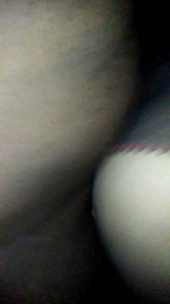 Creampiekaty: 1 minuta 11 s velkým černým pérem mě šuká