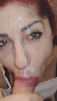Super pipe, éjaculation dans ma bouche et mon visage.