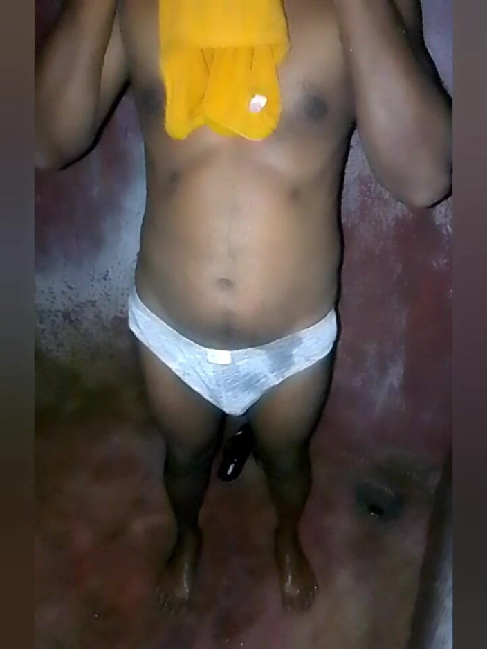 Jaanu294: El tanque amarillo de la hermanastra de al lado