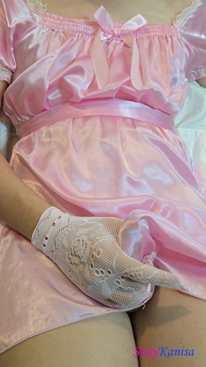 SissyKanisa: Сисси Kanisa С Розовым Атласным Платьем И Кружевной Перчаткой