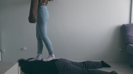 Amateur_fetish: Витоптування