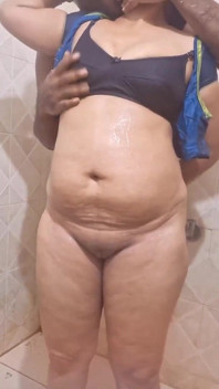 Aunty Bathing in Saree with Husband