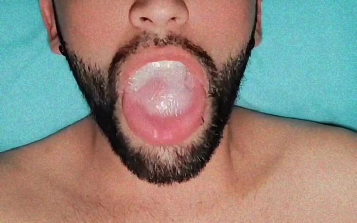 Camilo Brown: Je mange mon sperme avant de me coucher