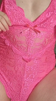 Bombshell pirang dibebaskan: menggoda payudara, mengisap kontol, dan menunggangi untuk orgasme