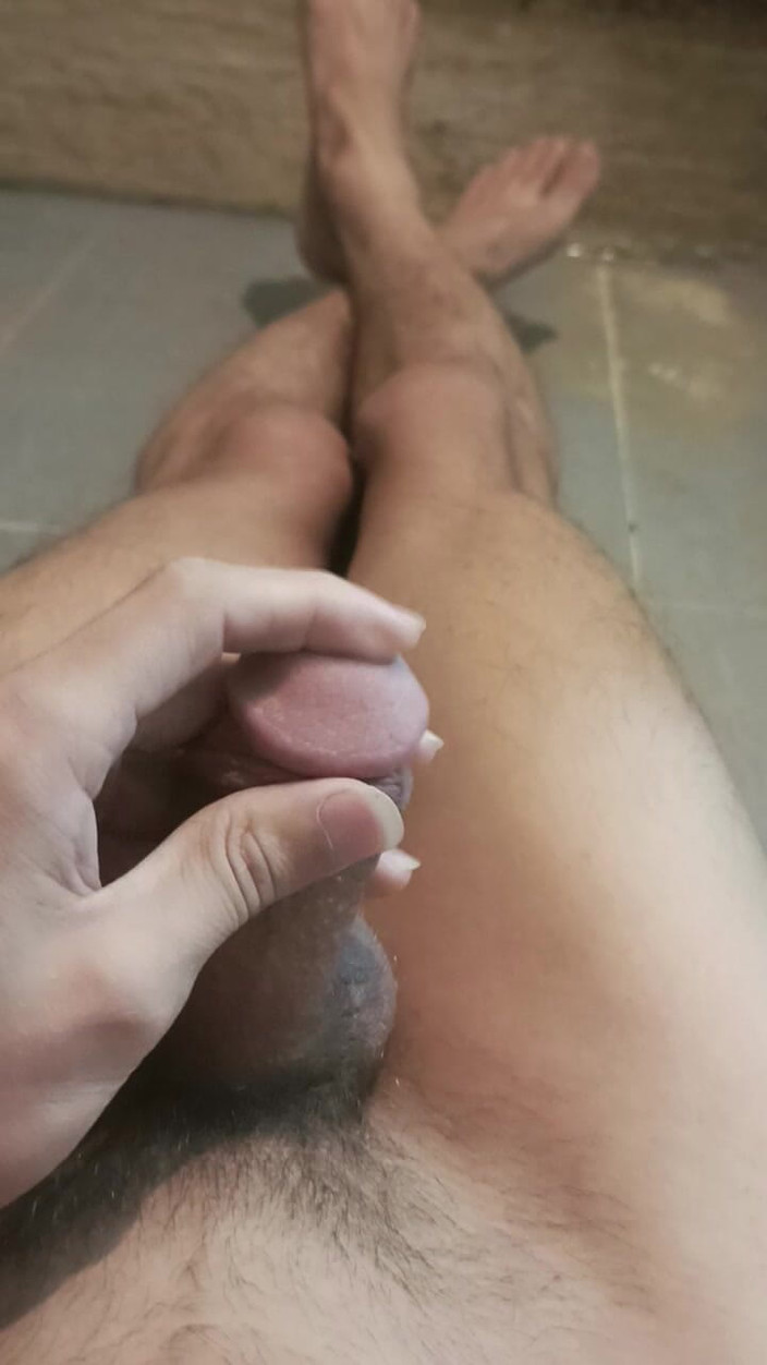 Hungry juicy: Гра з сечею і мочиться на мої ноги.