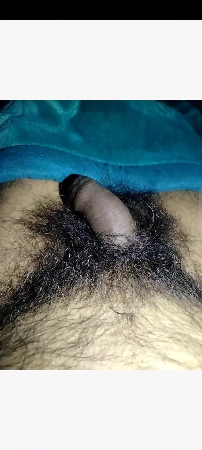 Hot_bobby: India en la masturbación con gran polla