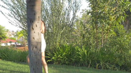 XTime Solo: สาวน้อยน่ารักน่าเย็ดชอบรูดหี outdoor