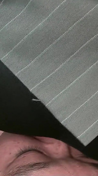 Necenzurované JAV reverzní CFNM Nalon footjob od tří japonských teenagerů pro jednoho chlapce