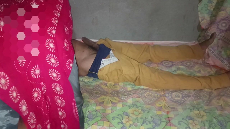 Savita5343: कमसिन भारतीय हॉट को वास्तव में लंड चुसाई और सवारी करने में मज़ा आया