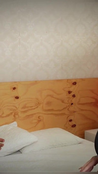 Hausführung Durch Das Haus Einer Riesigen Pornodarstellerin - Endet Mit Einem Großartigen Sex