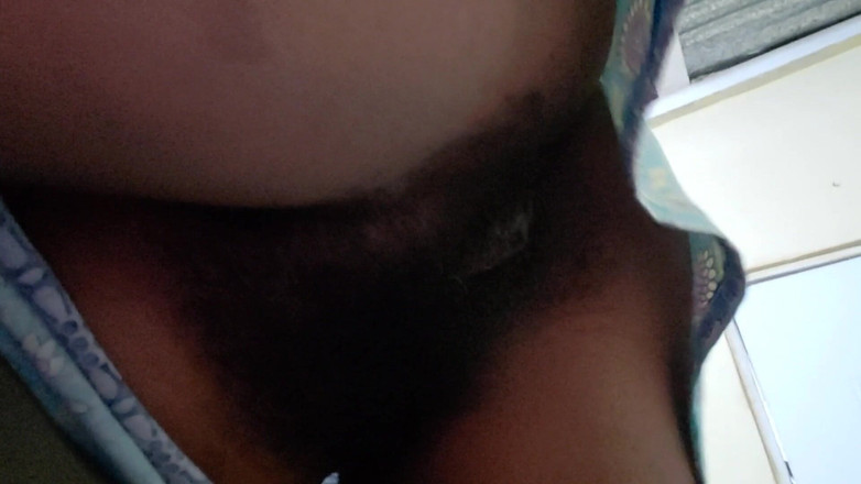 Lovemina: Um mir ihre große muschi zu zeigen und zu masturbieren,...