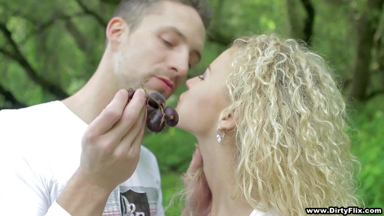 Moms Passions: Romantischer fick auf einem picknick– und ein picknick