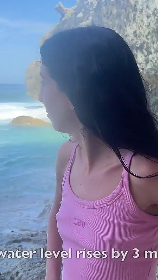 Katty West: 無人島に閉じ込められている見知らぬ人とセックスする