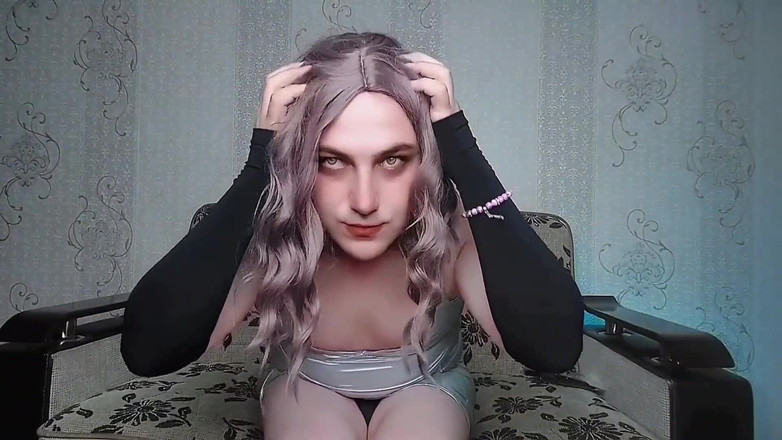 Kitty_Cross: सममित सौंदर्य प्राकृतिक स्वच्छ महिला लड़के का लंड और सुंदर मुलायम पैर ताली मारना हस्तमैथुन