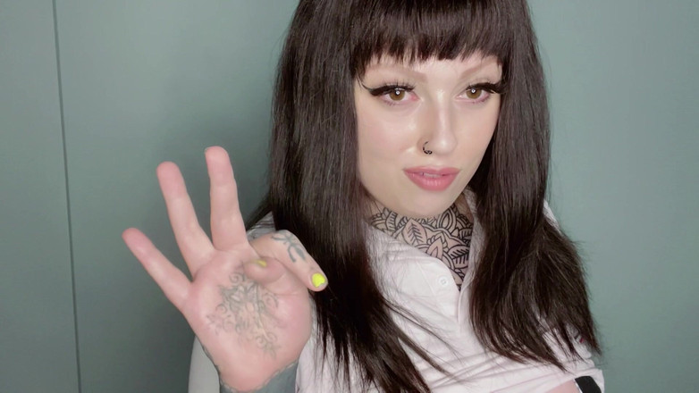 Miss Valentina: Penghinaan buli kolej