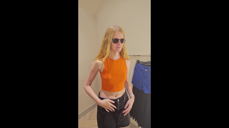 Bikergirl_97: Shoppen Im Einkaufszentrum Mit Grossem Dildo Und Orgasmus!