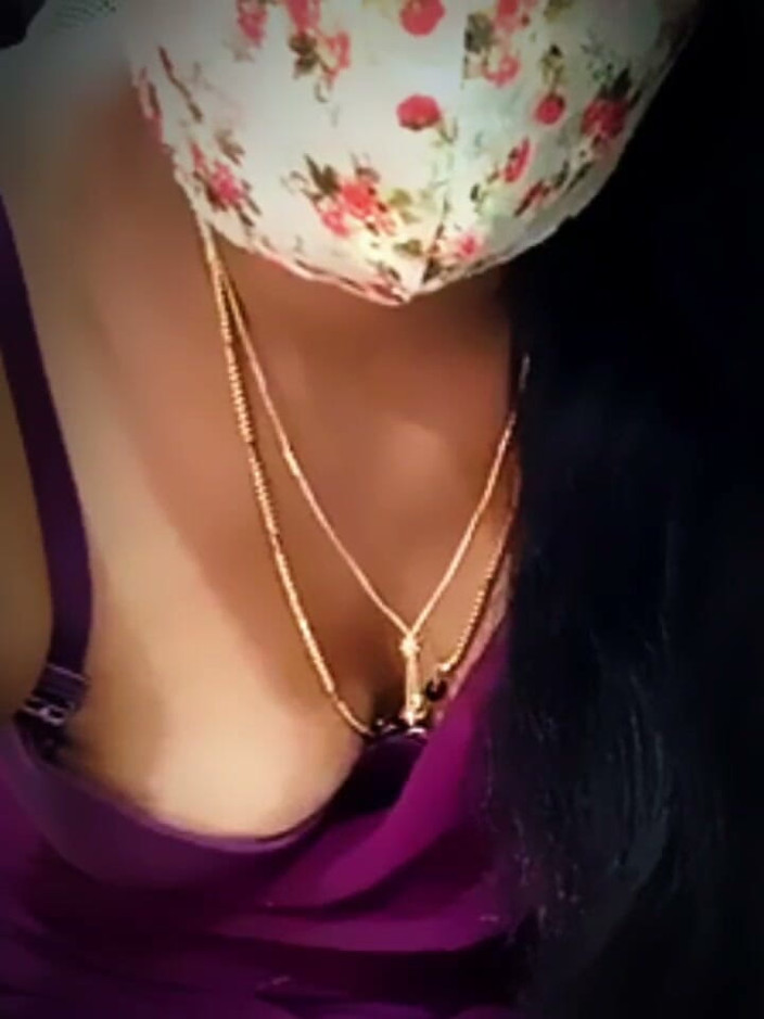 Your_Meena69: Mama vitregă excitată are dispoziție completă