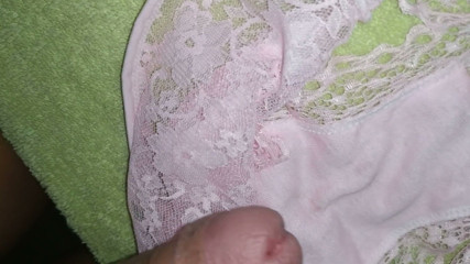 Roniromi: Sborro nelle mutandine della pecorina 2