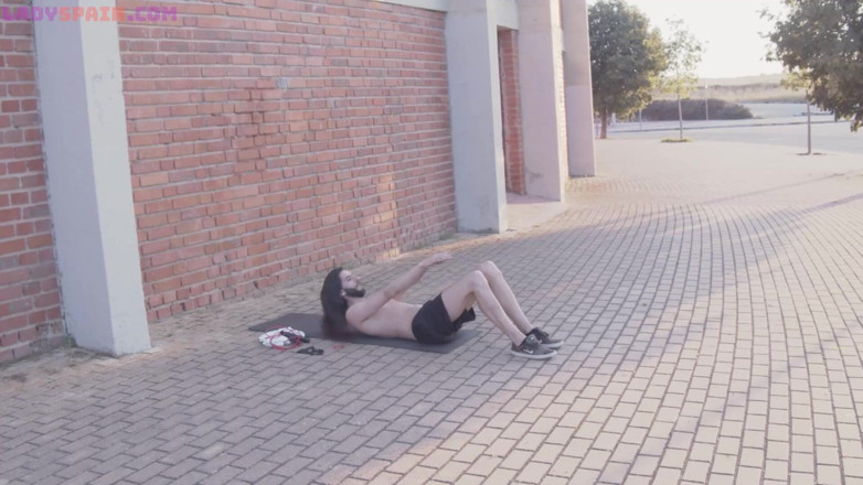 Lady Spain: Người phụ nữ trưởng thành có đường cong gợi cảm đạt cực...