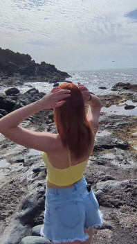 POV: Riskantní venkovní kouření, moje readhead přítelkyně saje mého ptáka na pláži