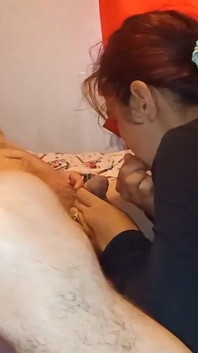 Moje nevlastní dcera je velmi dobrá, nechá mě ji neustále šukat do pusy, kundička, zadek a sperma v jejím zadku