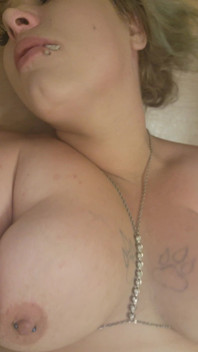 Slutty Snaps From the Wife