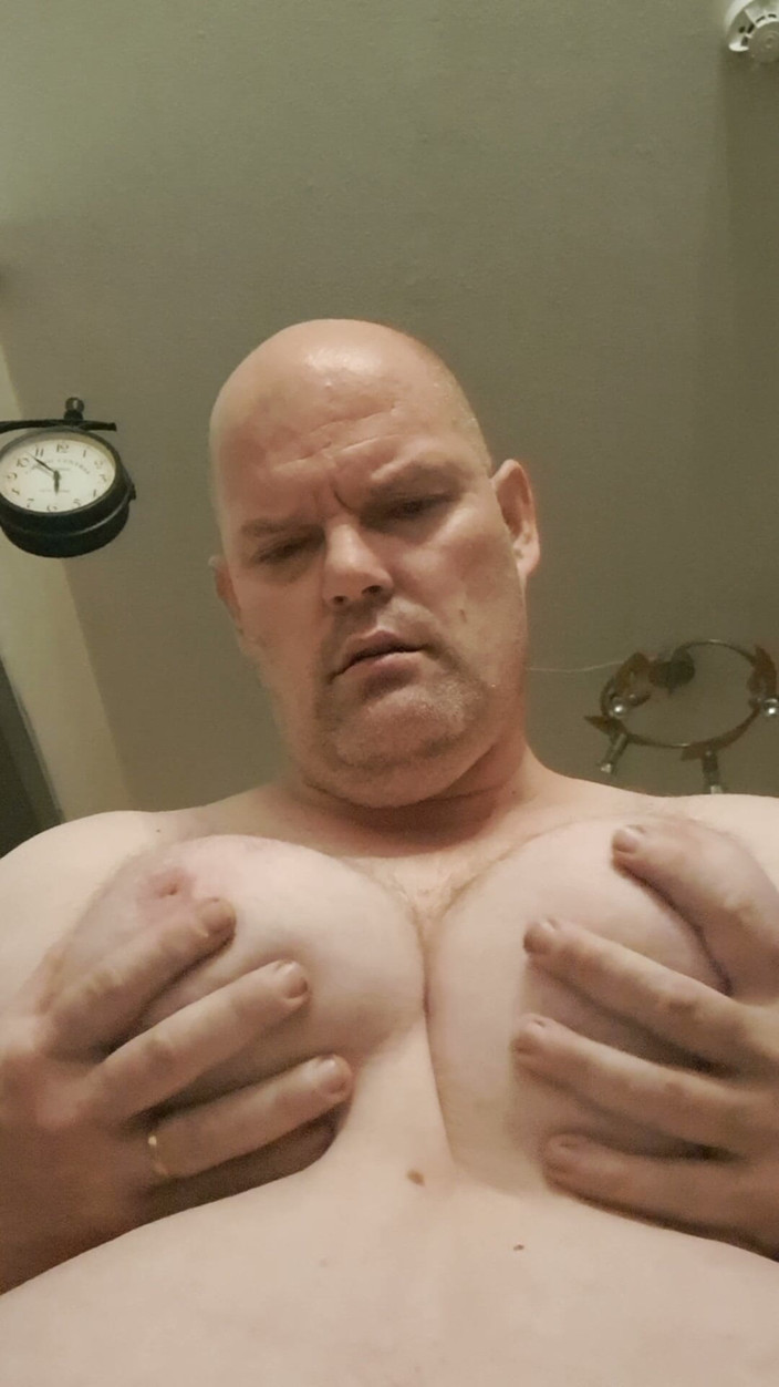 Fickspecht: The Bitch Is Unstoppable