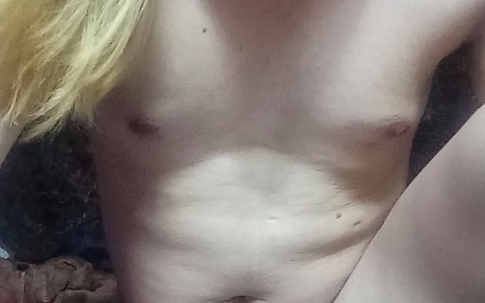 Reynaldo6: Drottningen tycker verkligen om att göra det här nu, hon...