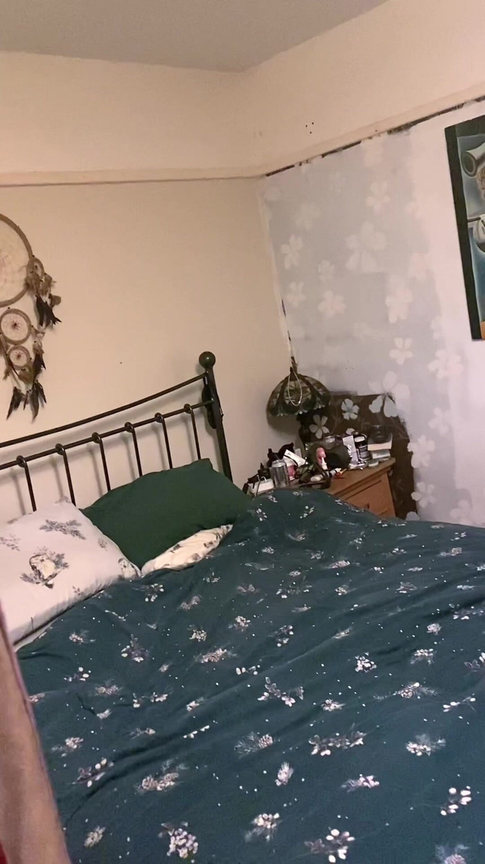 Frequentmasturbation: Młody Stażysta Ogląda Pokaz Podglądu Okna