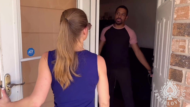 TrixieLove: Crazy MILF Shows BBC Her Tricks - Amazon Position &amp; Facial