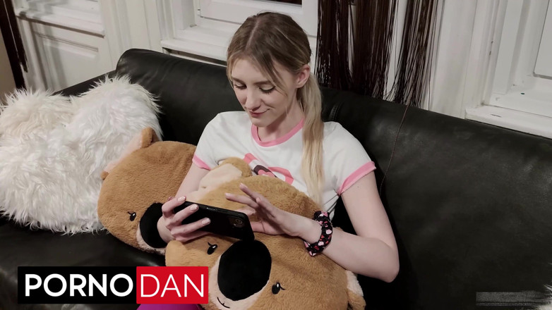 Porno Dan: Triple Cumshot Threesome W Cosplaying Stepdaughter Melody Marks - Porno Dan 4K