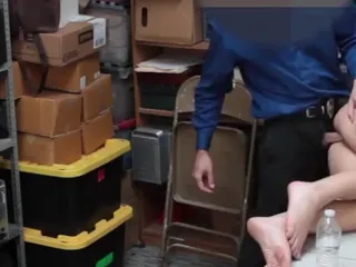 Shop Lyfter: Theft suspect gets fucked hard