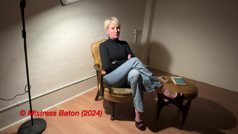 Strafkamer: Lying Schoolgirl Gets a Belting