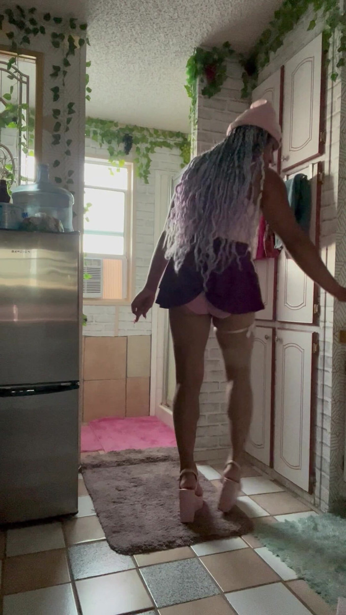 TSJade95: I Heart Boys Striptease