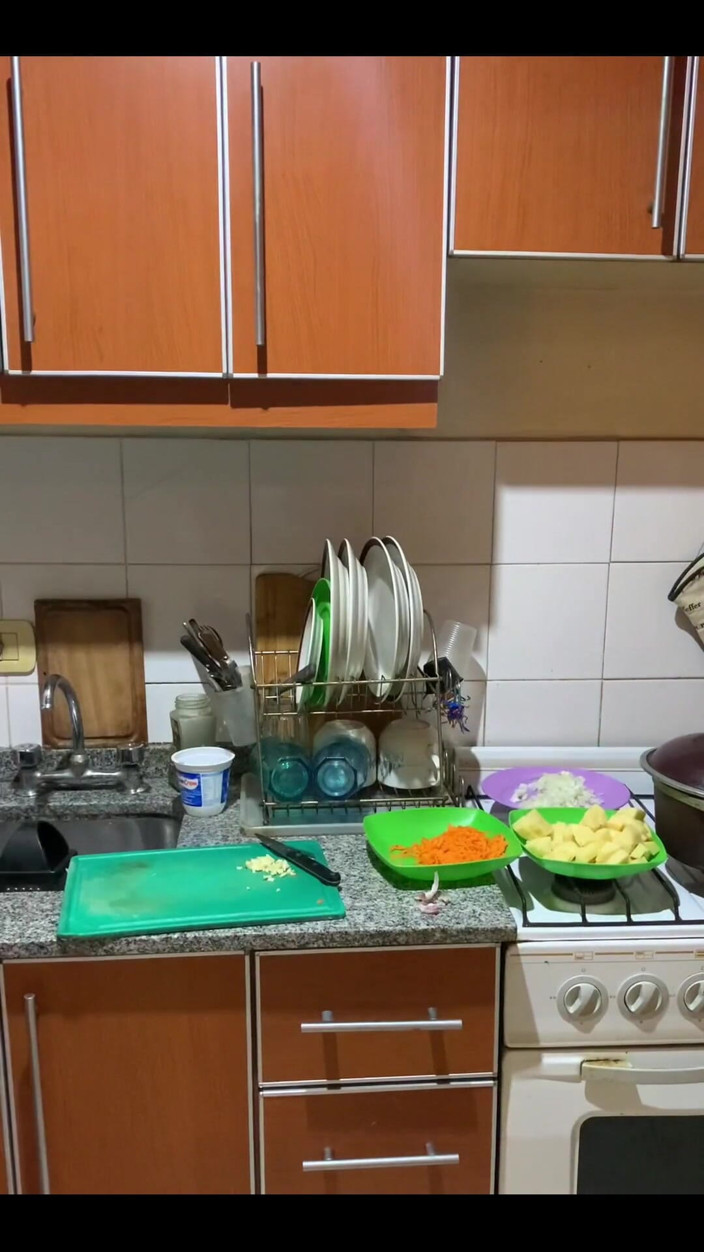 Wrongskiy: Mi piace cucinare e sborrare