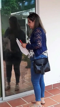 Ich mache einen guten vorschlag an ein unbekanntes mädchen - teil 1 - porno auf spanisch