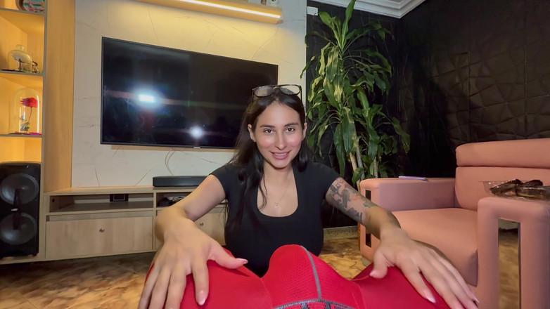 Jenifer Play: Das Sperma meines Freundes in Donuts schlucken