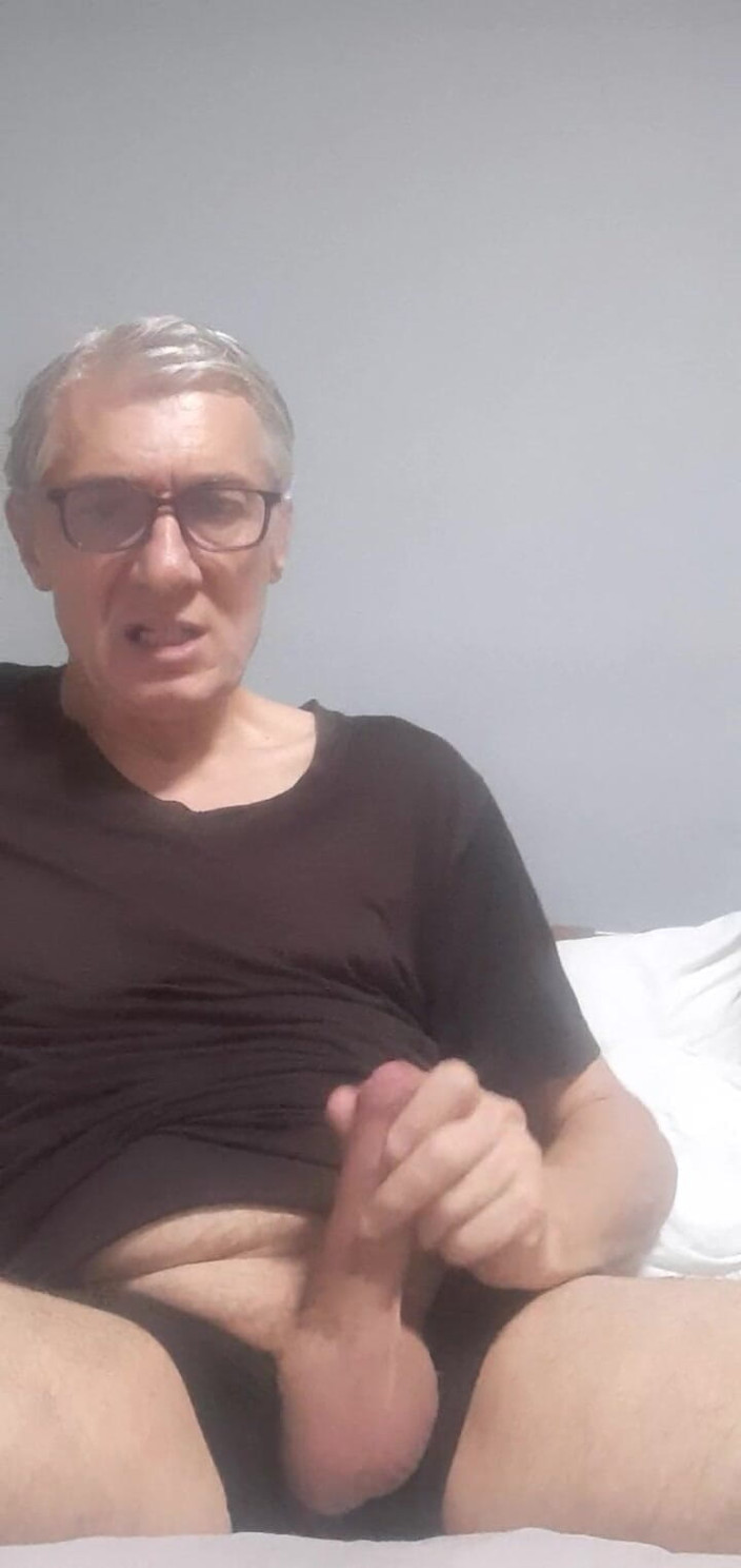 Big uncut hard cock: Sega szarpanie masturbacja