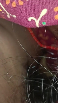 El primer video caliente de la cuñada rústica caliente de agua cayendo en el