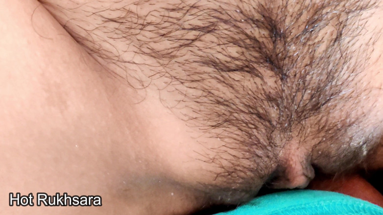 hot_rukhsara: Indische Desi Bhabhi Genießt Hier Stiefbruder, Sie Betrügt Ehemann Klares...